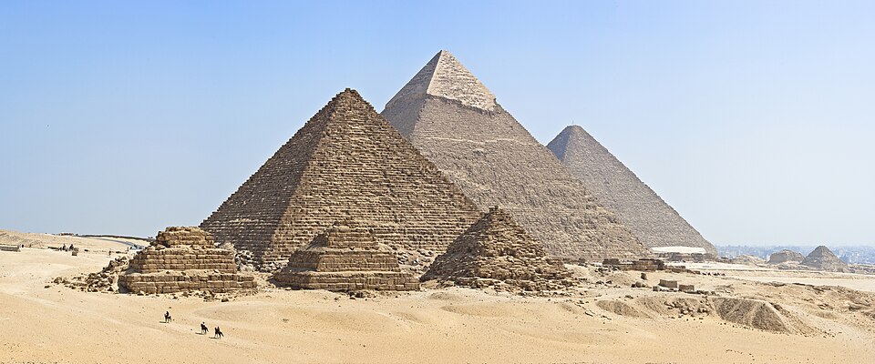 Pyramids of Giza — Outside Totality
