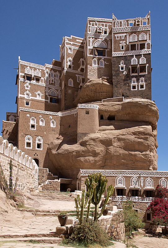 Dar al-Hajar (Rock Palace of Wadi Dhahr)